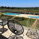 Gorgeous With Pools And Golf Court View Apartman *