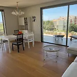 Apartman Gorgeous With Pools And Golf Court View