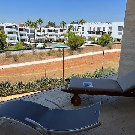 Gorgeous With Pools And Golf Court View *