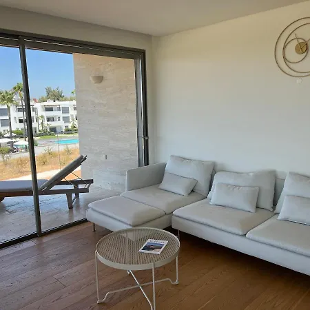 Apartment Gorgeous With Pools And Golf Court View