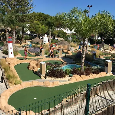 Gorgeous With Pools And Golf Court View Apartment